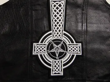 CELTIC CROSS…  Embroidered Backpatch   (black metal)    245*