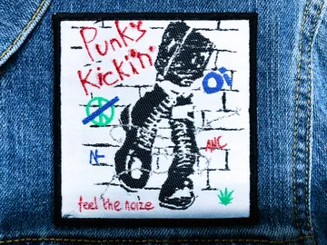 PUNK KICKIN…  Woven Patch  (oi)   (628)