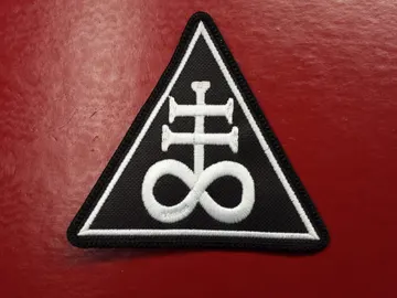 LEVIATHAN CROSS  Embroidered Patch   (black metal)   U.S.A   1370*
