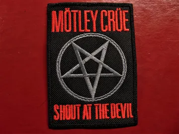 MOTLEY CRUE…   Embroidered Patch   (heavy metal)   U.S.A   938*