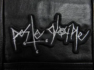 PESTE NOIRE…  Embroidered Patch  (black metal)    France   3651*