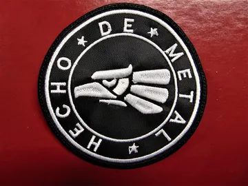 HECHO DE METAL…   Embroidered patch   (metal nation)    2677*