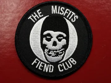MISFITS…  Embroidered Patch  (thrash punk)   U.S.A   1772