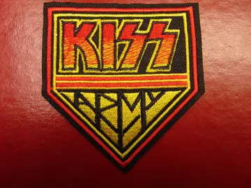 KISS…   Embroidered patch   (hard rock)   U.S.A   3325