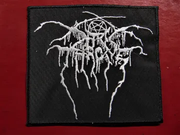 DARKTHRONE…  Embroidered Patch  (black metal)   Norway   3736