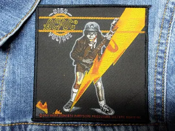 AC/DC …(hard rock)   (1216)