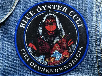 BLUE OYSTER CULT…  Woven Patch  (hard rock)  U.S.A   (6661)