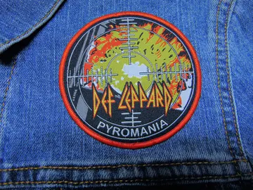 DEF LEPPARD… Woven Patch  (nwobhm)    U.K   (2865)
