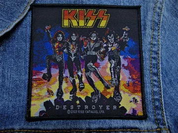 KISS…  Official Woven Patch  (hard rock)   U.S.A   (3699)