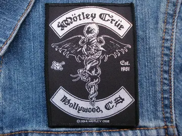 MOTLEY CRUE…  Official Woven Patch (hard rock)    U.S.A   (1584)