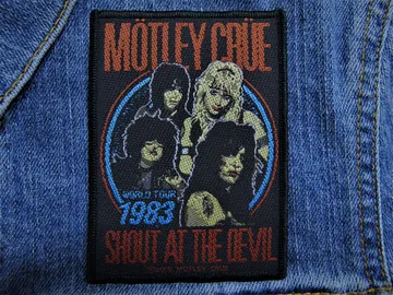MOTLEY CRUE…  Official Woven Patch  (hard rock)    U.S.A   (486)