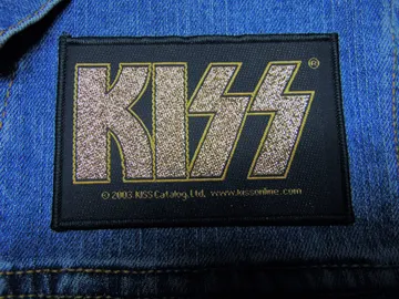KISS …(hard rock)   (2937)