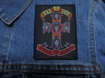 GUNS ‘N’ ROSES…  Official Woven Patch  (glam rock)   U.S.A   (3399)