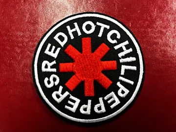 RED HOT CHILI PEPPERS…  Embroidered patch  (alternative)   U.S.A   3943