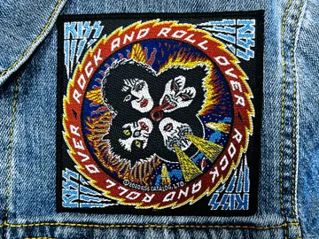 KISS…  Official Woven Patch  (hard rock)   U.S.A   (4055)